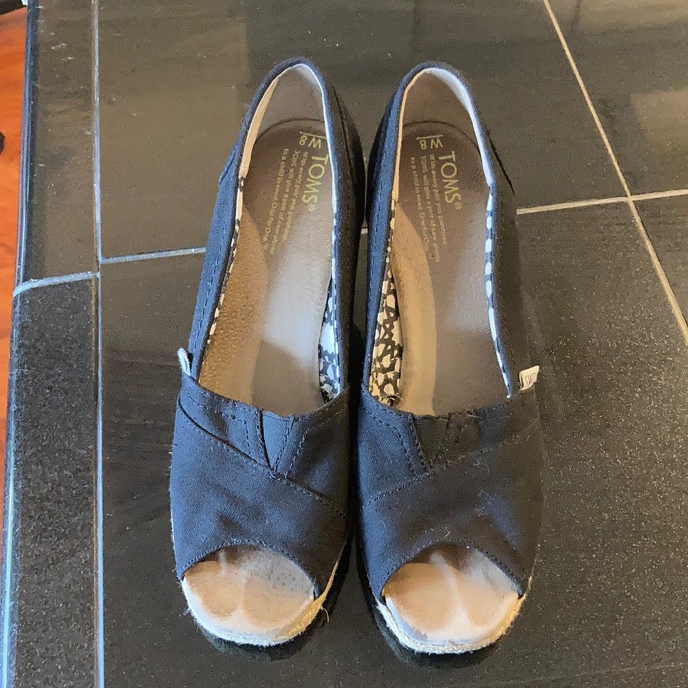 Toms Black Wedge Sandals Size 8